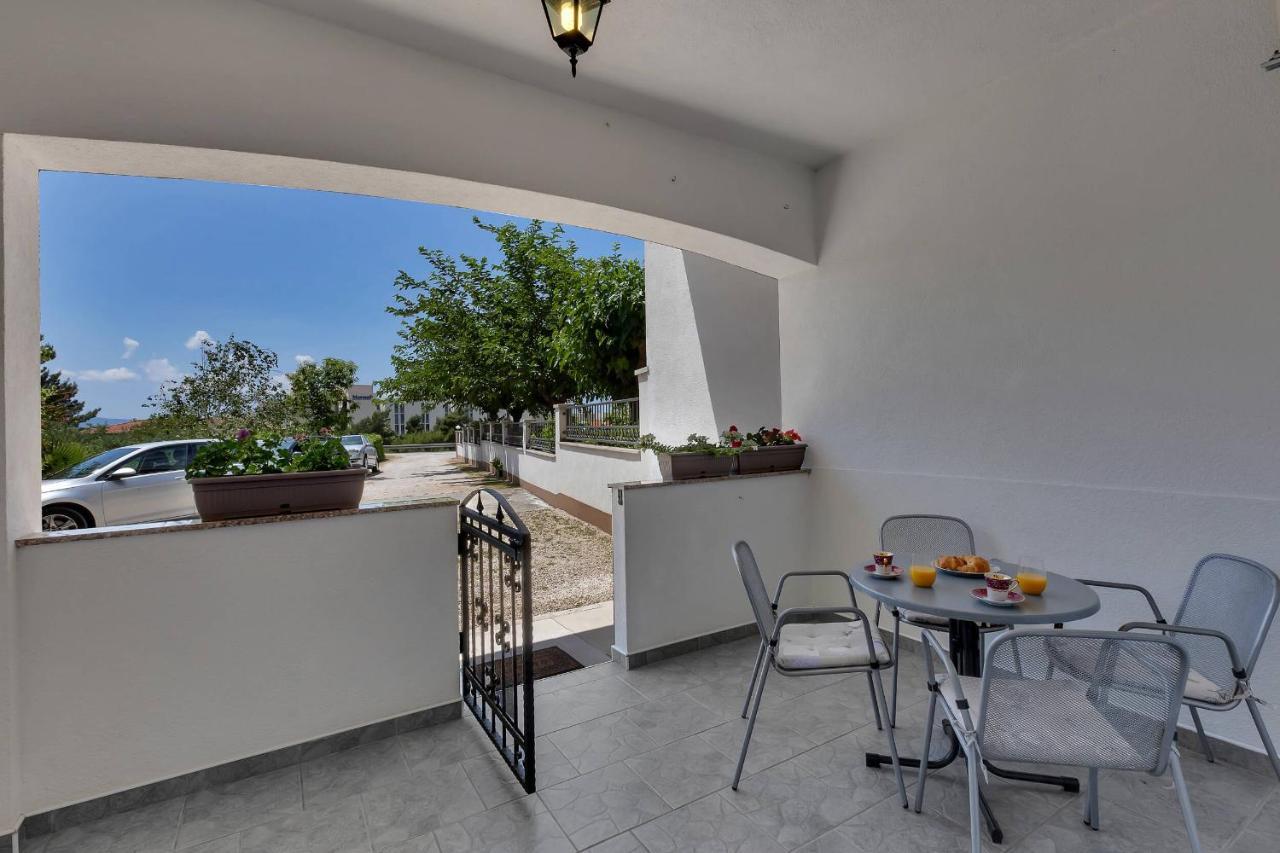 Apartment Sea Breeze
