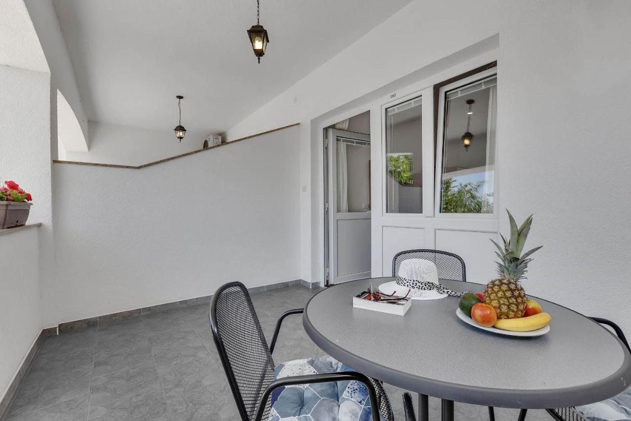 Sea Breeze Apartment Tucepi