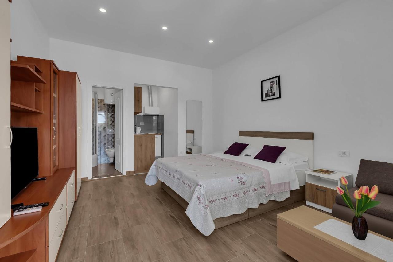 Apartment Sea Breeze Tucepi
