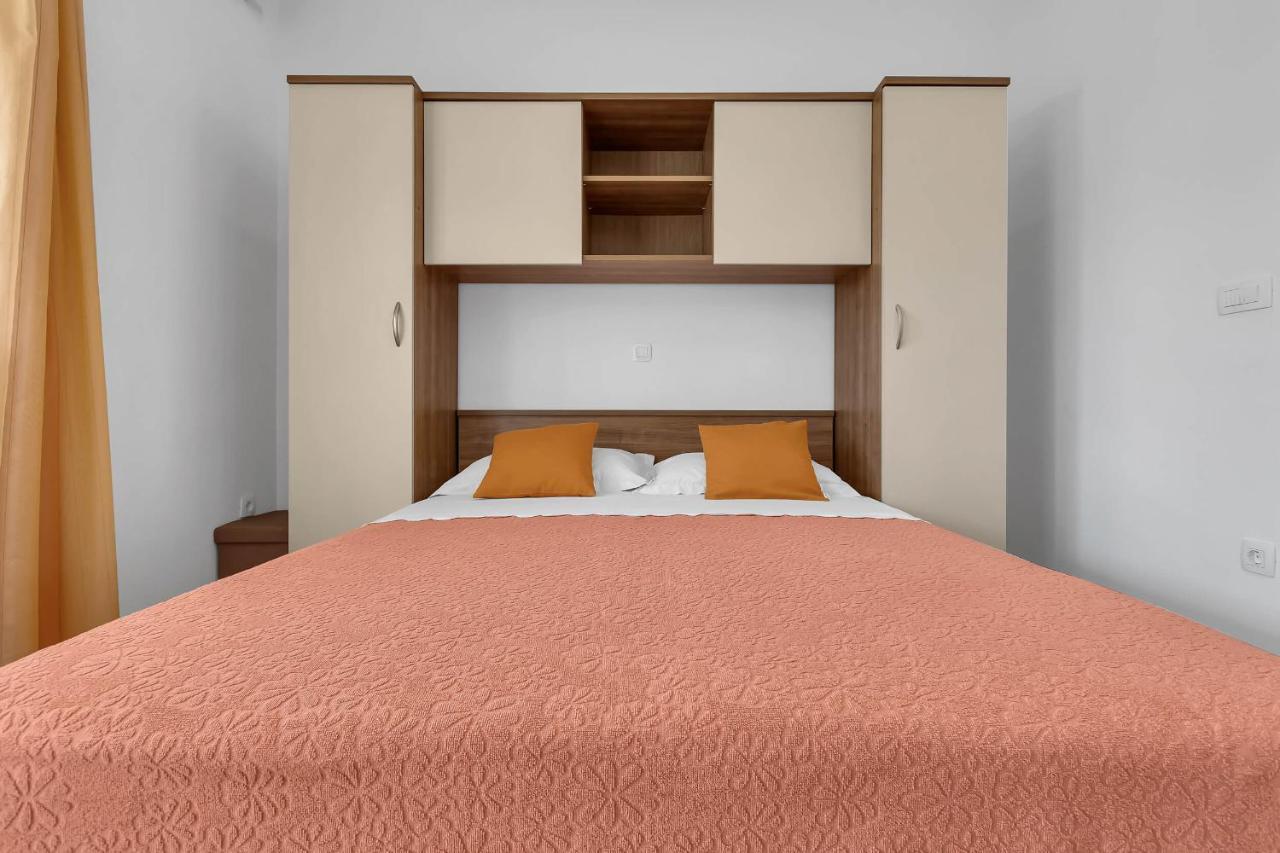 Sea Breeze Apartment