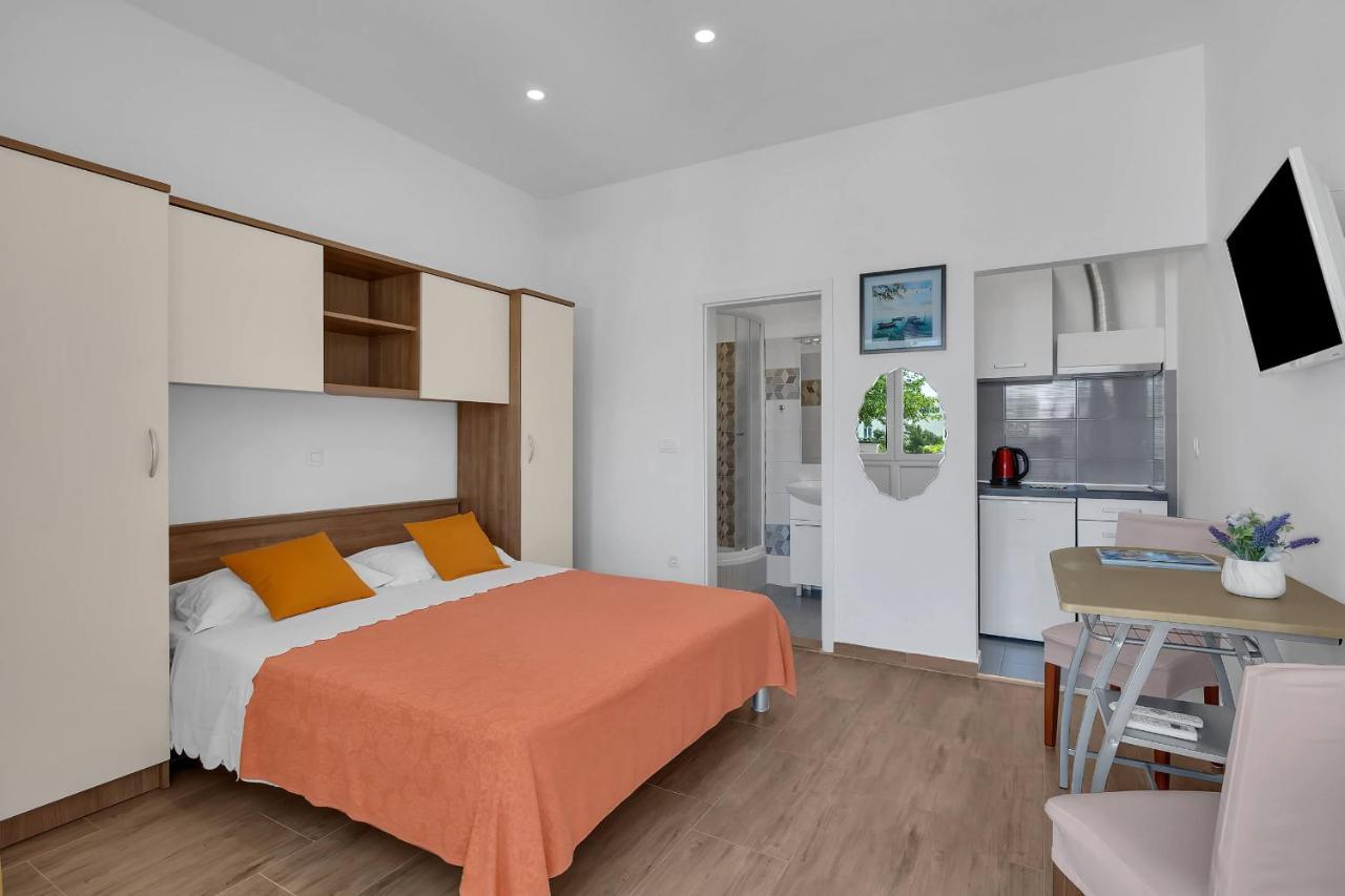 Apartment Sea Breeze
